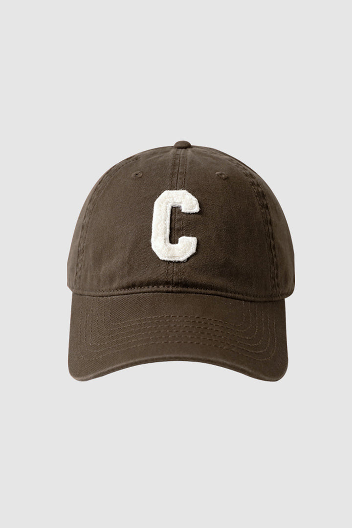 Casquette de baseball avec broderie C