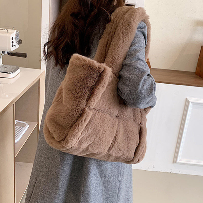 Sac à main en peluche Dante | Élégant accessoire d'hiver pour femmes