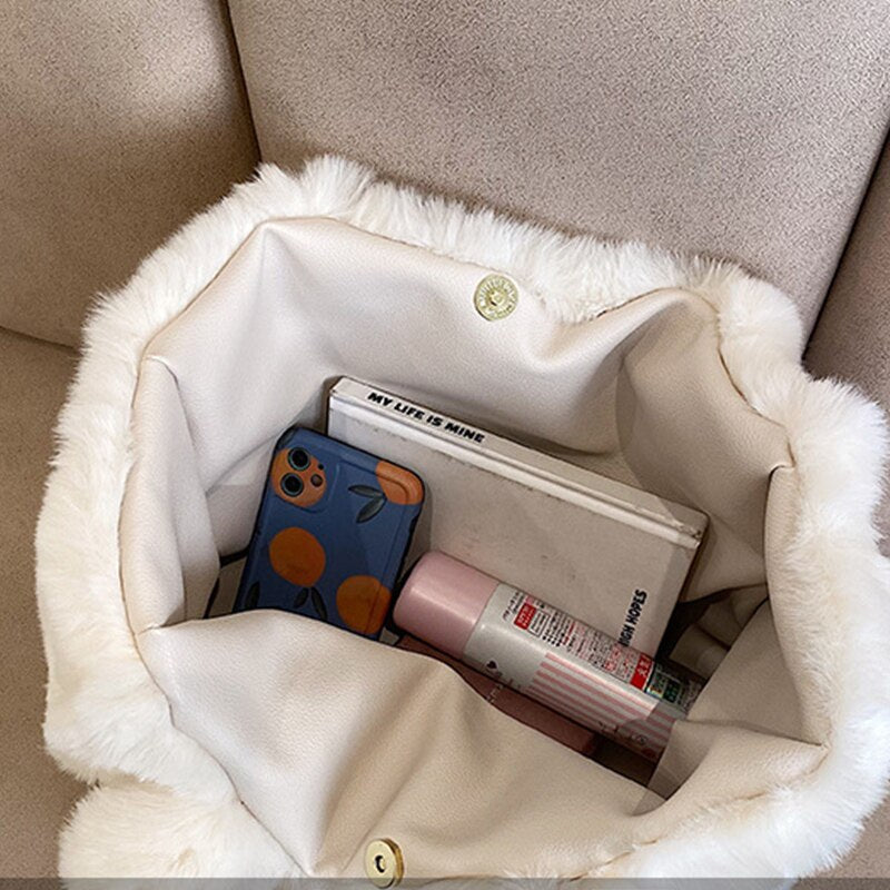 Sac à main en peluche Dante | Élégant accessoire d'hiver pour femmes