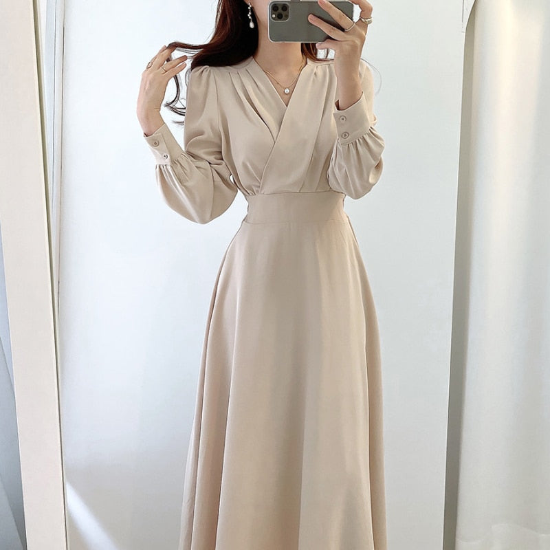 Robe A-Ligne Élégante avec Décolleté en V et Manches Volantes