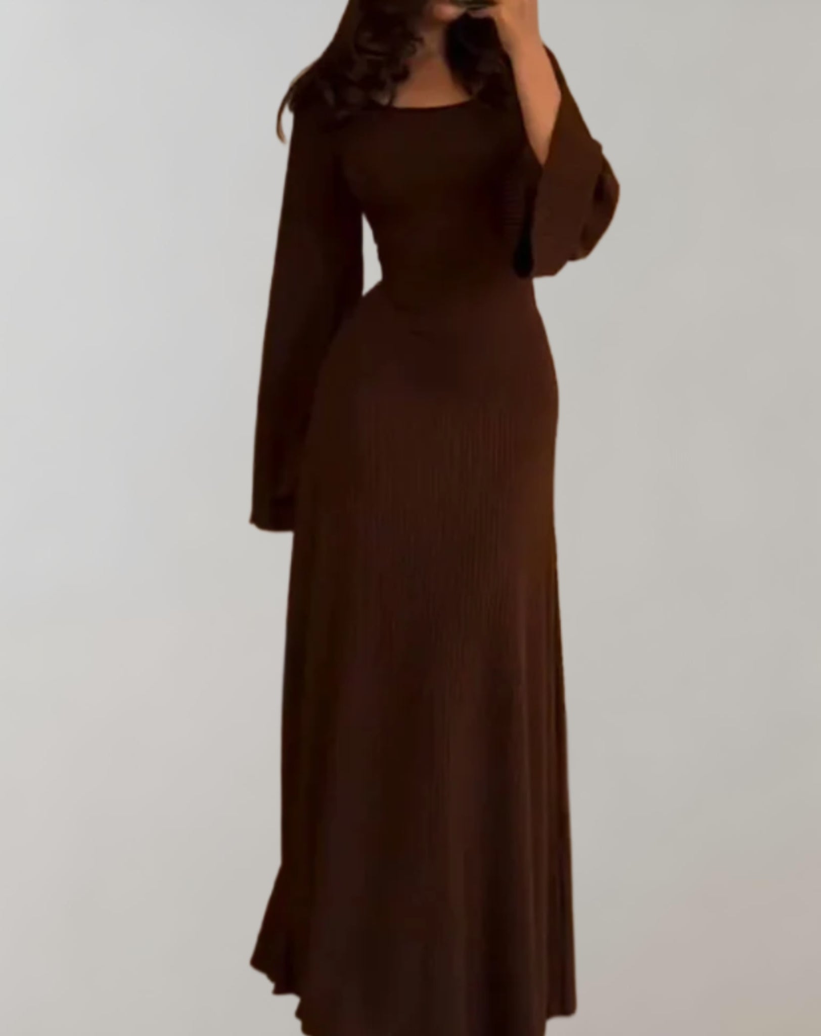 Robe ajustée à manches longues et encolure ronde | Noemie