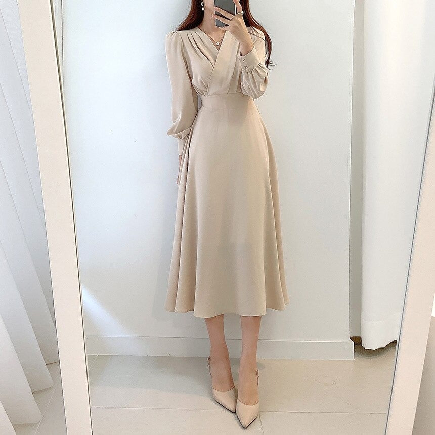 Robe A-Ligne Élégante avec Décolleté en V et Manches Volantes