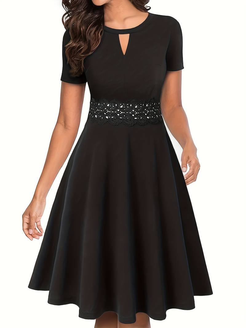 Robe Bleue à Dentelle Contrastante et Taille Cintrée