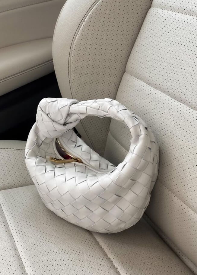 Chic Sac à Main au Design Tissé